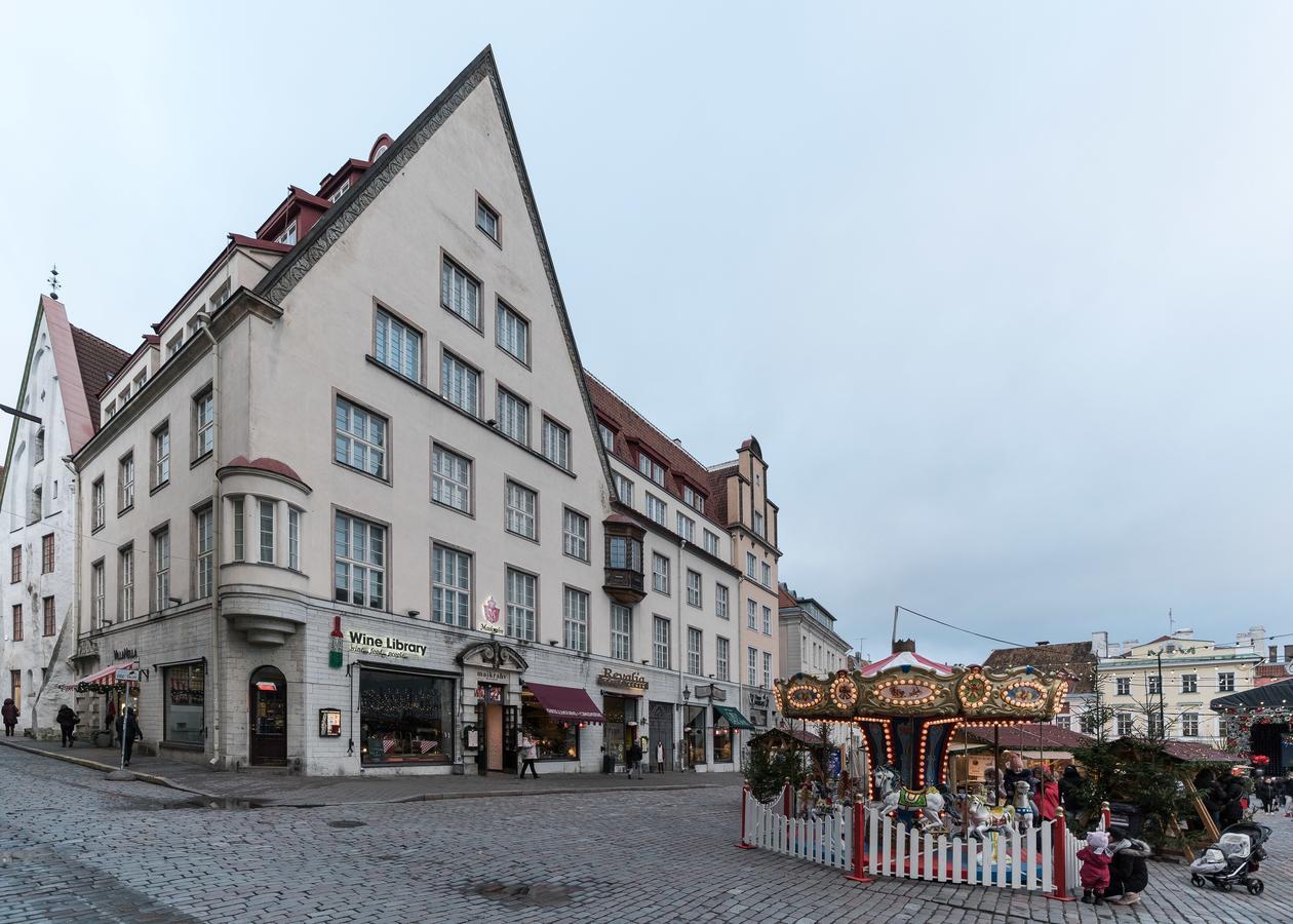 Goodson & Red Old Town Apartments Tallinn Extérieur photo